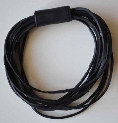 Bracciale multifilo in camera d'aria riciclata